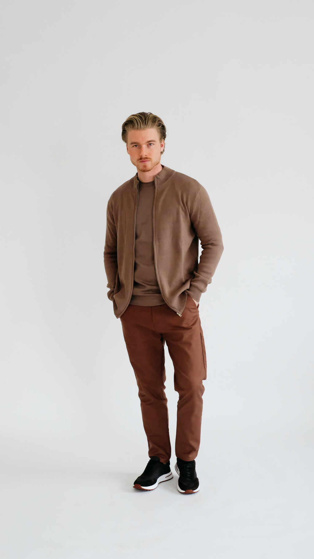 MILANO STRICKWESTE – BRAUN